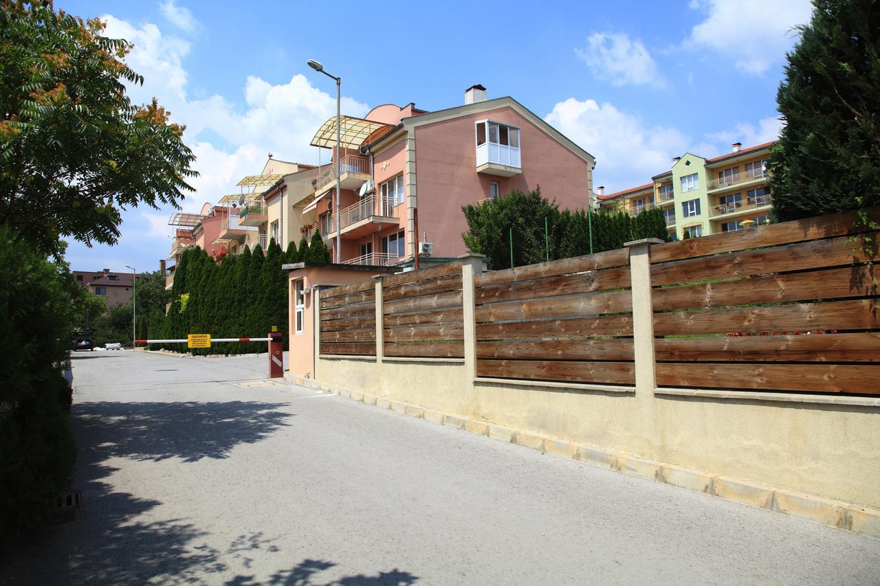 South Coast Apartments Shumen Exterior photo