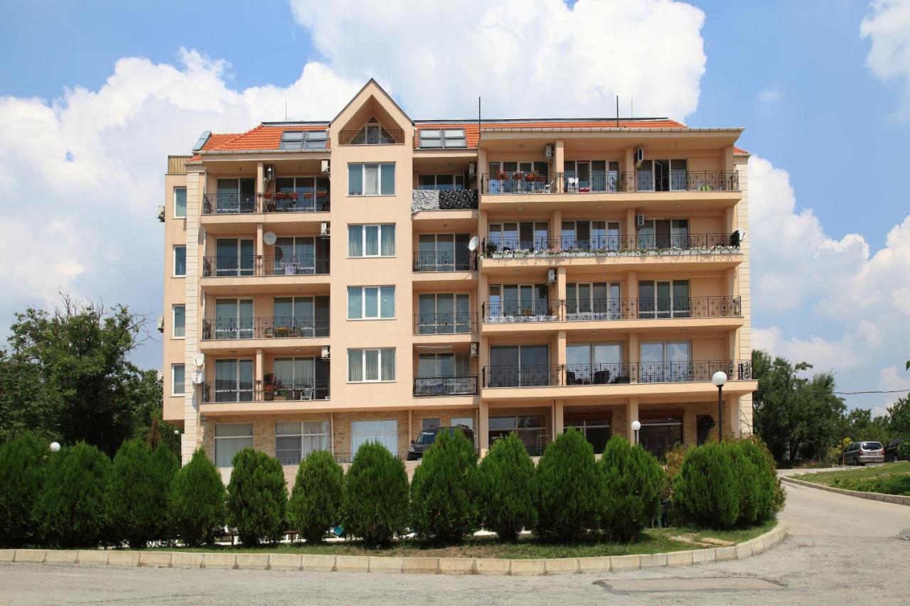South Coast Apartments Shumen Exterior photo